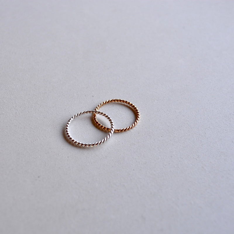 twist thin ring