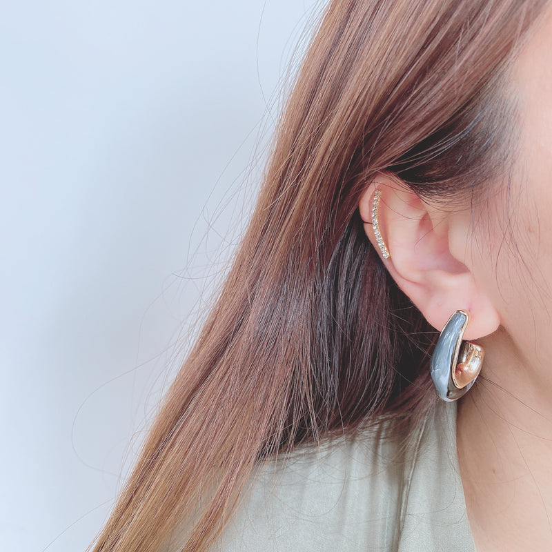 stiffly hook pierce