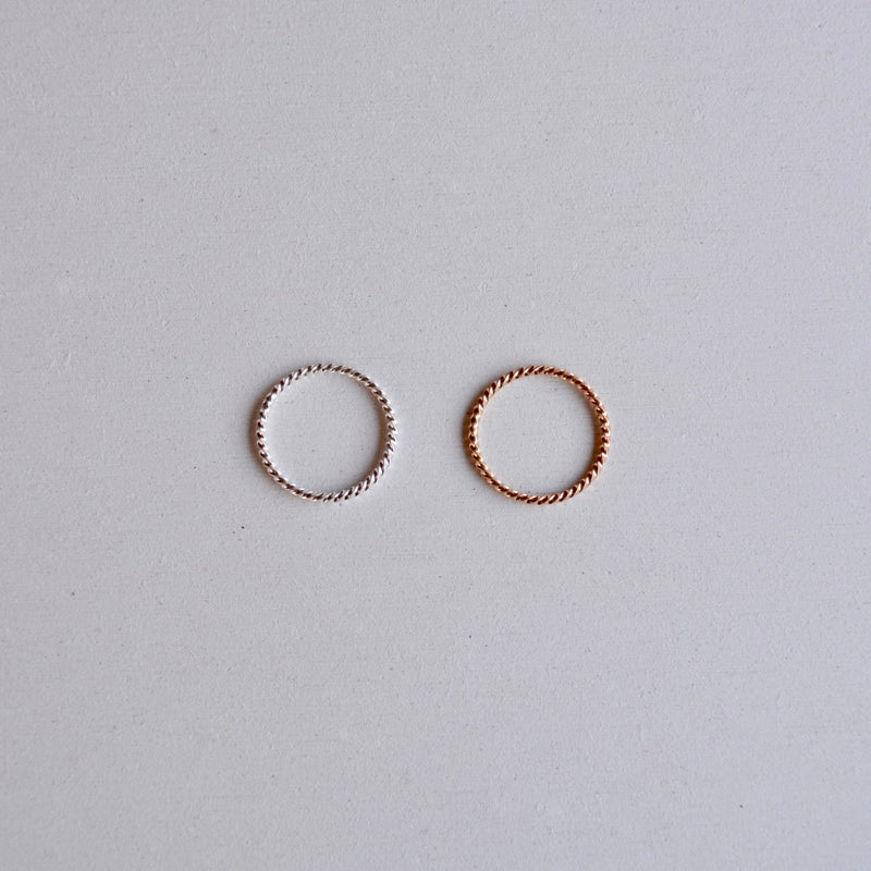 twist thin ring