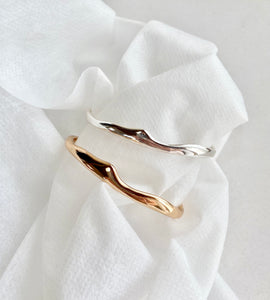 melty triangle bangle