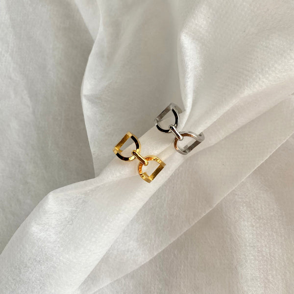 D fastener ring