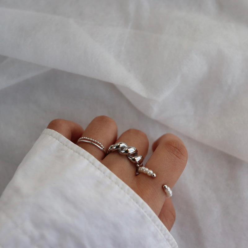 noble pearl ring