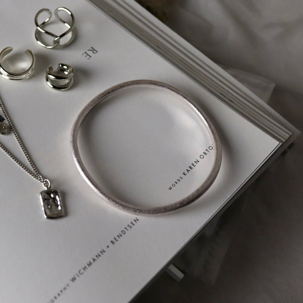 narrow mat bangle