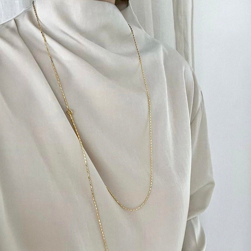 long quiet necklace