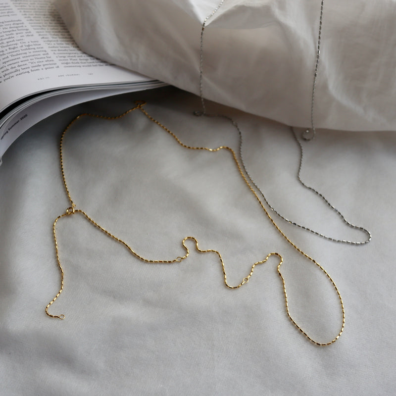 long quiet necklace