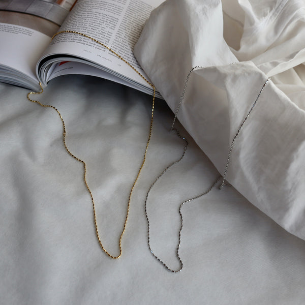 long quiet necklace