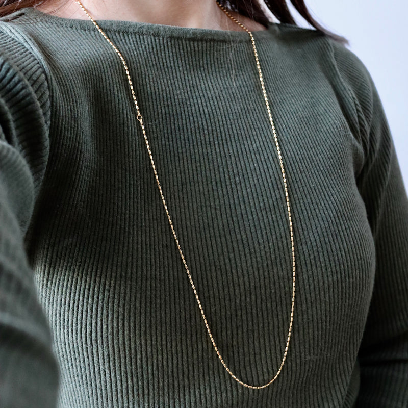 long quiet necklace