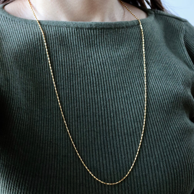 long quiet necklace