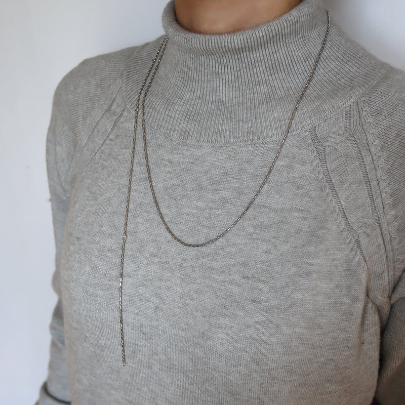 long quiet necklace