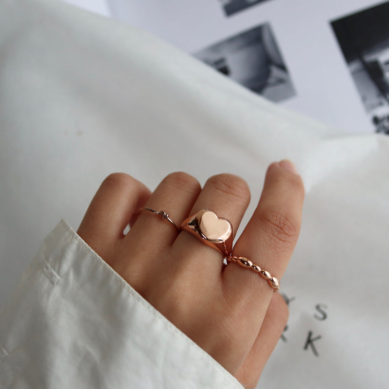 gloss heart ring