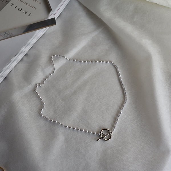 lock chain pearl necklace