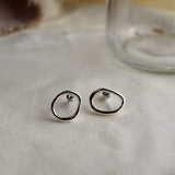 asymmetry hole pierce