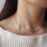 shiny thin necklace