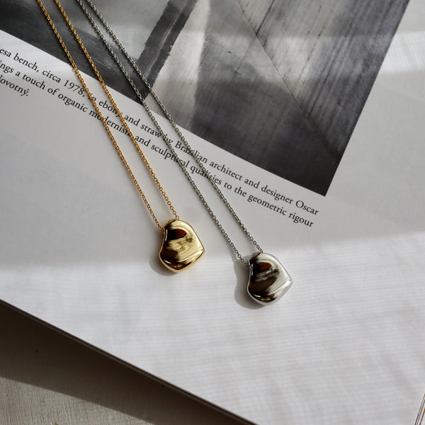 cut plump necklace