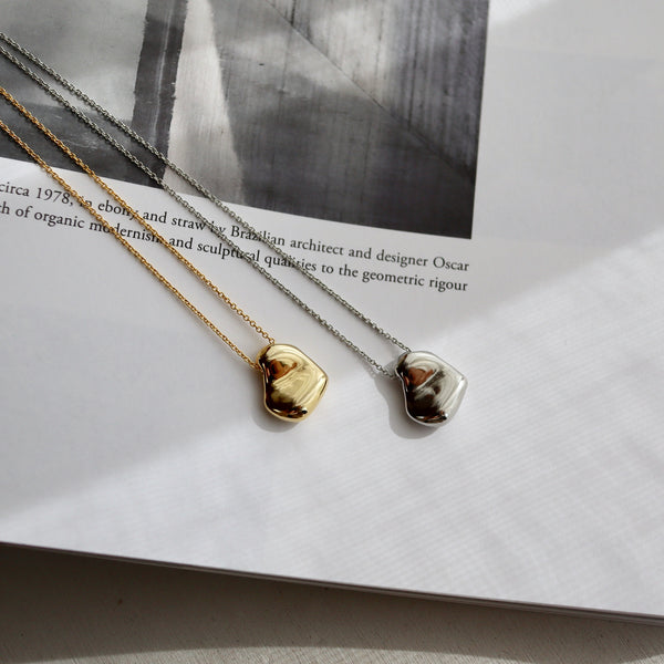 cut plump necklace
