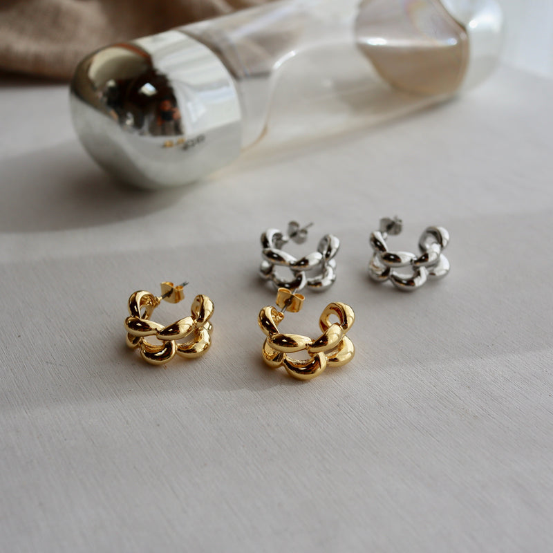 plump chain pierce