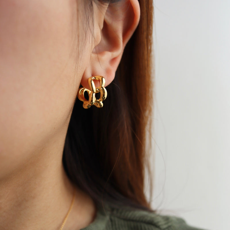 plump chain pierce