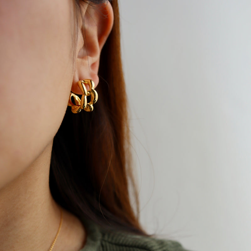 plump chain pierce
