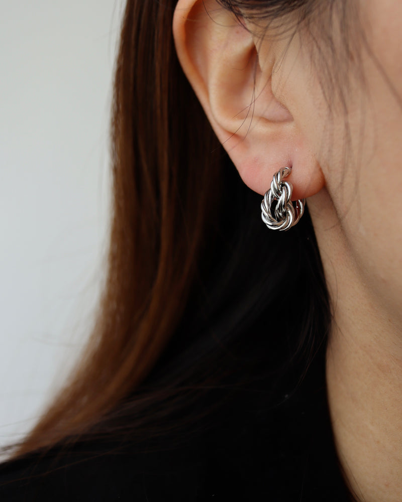 twist tie pierce