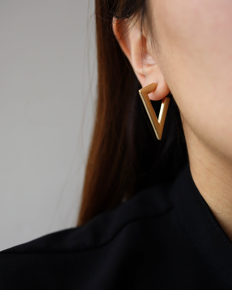 shape V pierce
