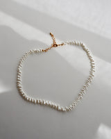 shake pearl necklace