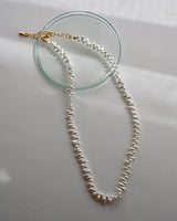 shake pearl necklace