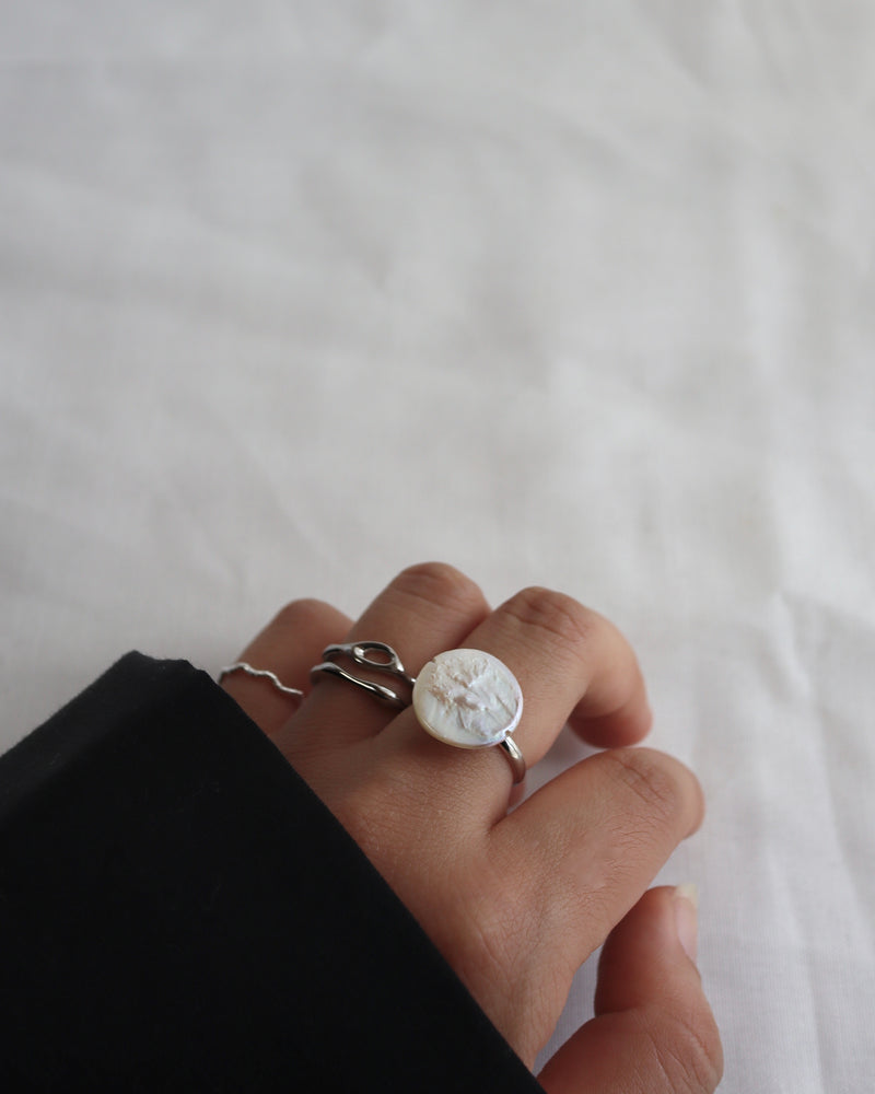 the  coin pearl ring