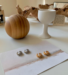 twist clip pierce