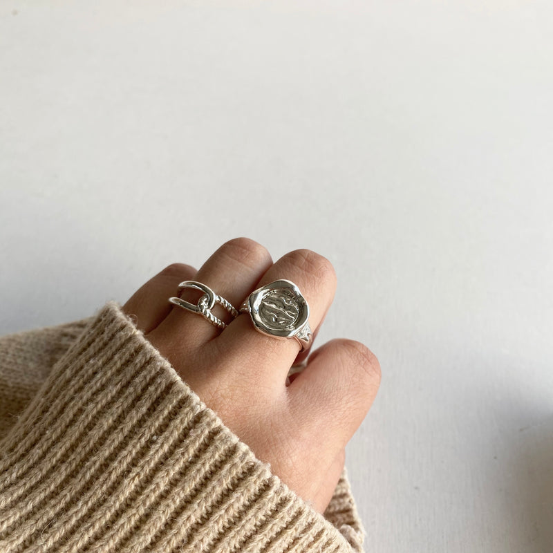 two lines ring