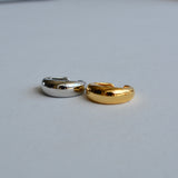 greasy shiny ring