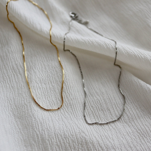 simple thin necklace