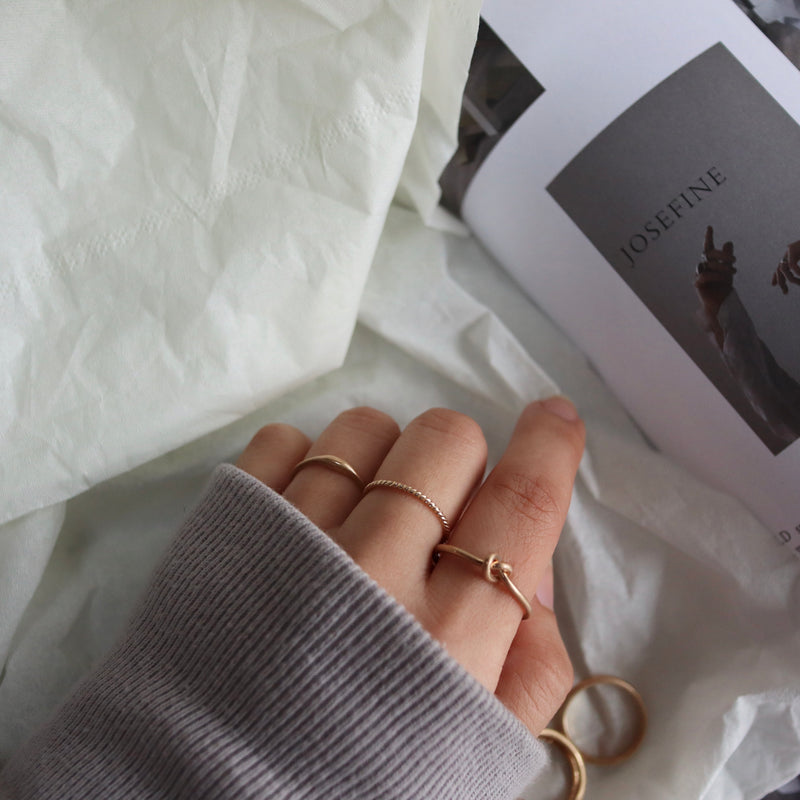 twist thin ring