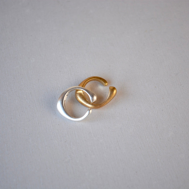 winding circle ear cuff