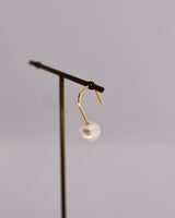 one point pearl hook pierce